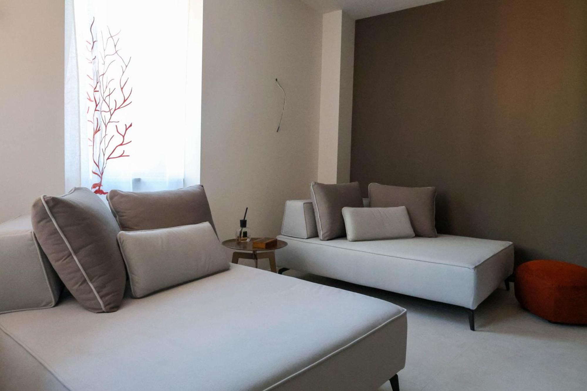 Vicolo Dei Signori Apartment Desenzano del Garda Bagian luar foto