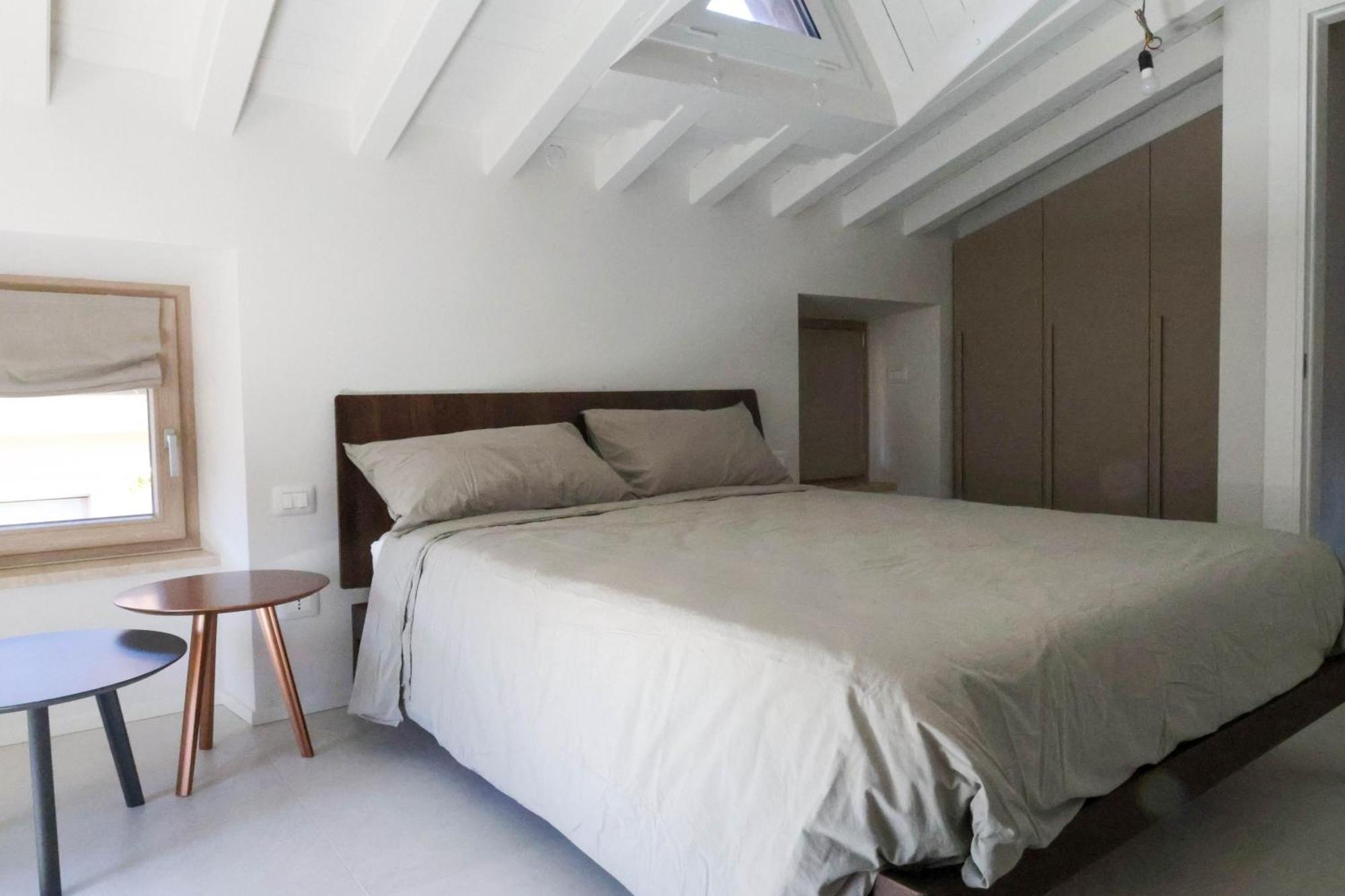 Vicolo Dei Signori Apartment Desenzano del Garda Bagian luar foto