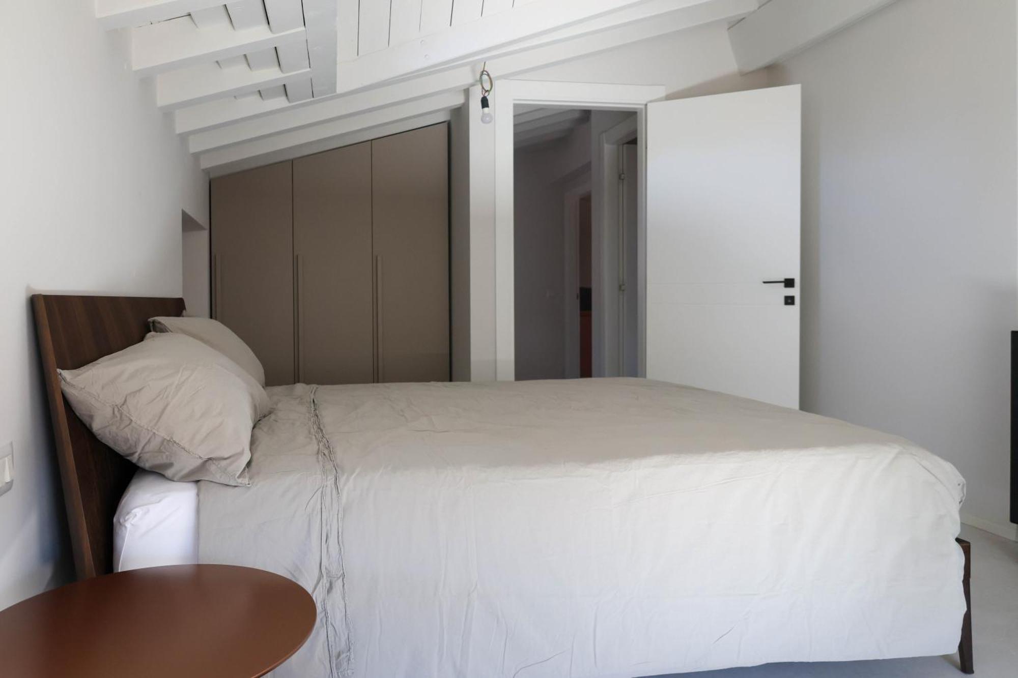Vicolo Dei Signori Apartment Desenzano del Garda Bagian luar foto