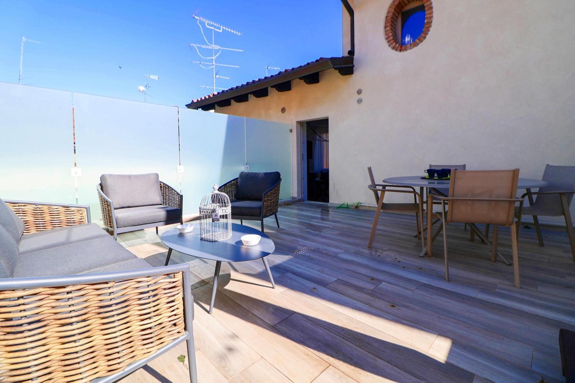 Vicolo Dei Signori Apartment Desenzano del Garda Bagian luar foto